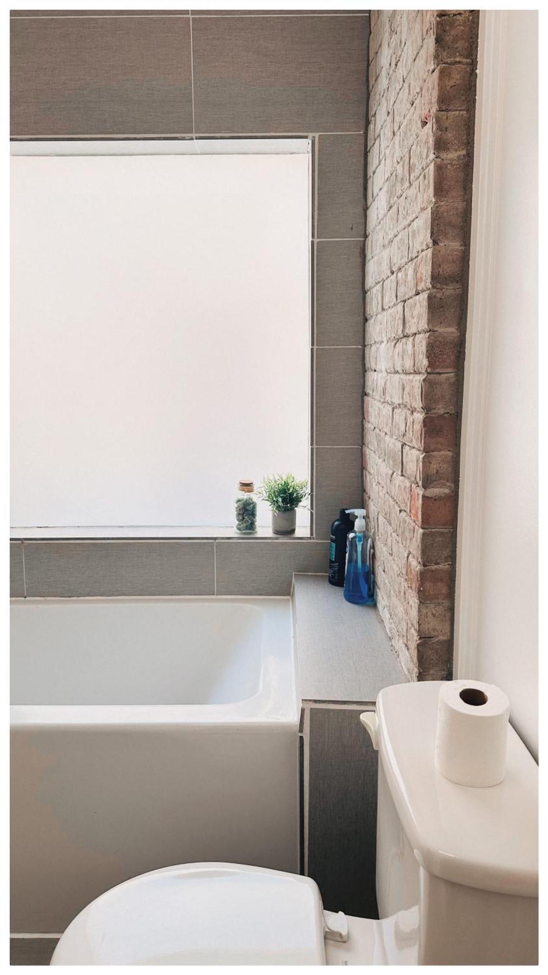 The Stays - Private Cozy 1 Bhr Apt On Main Floor Toronto Bagian luar foto